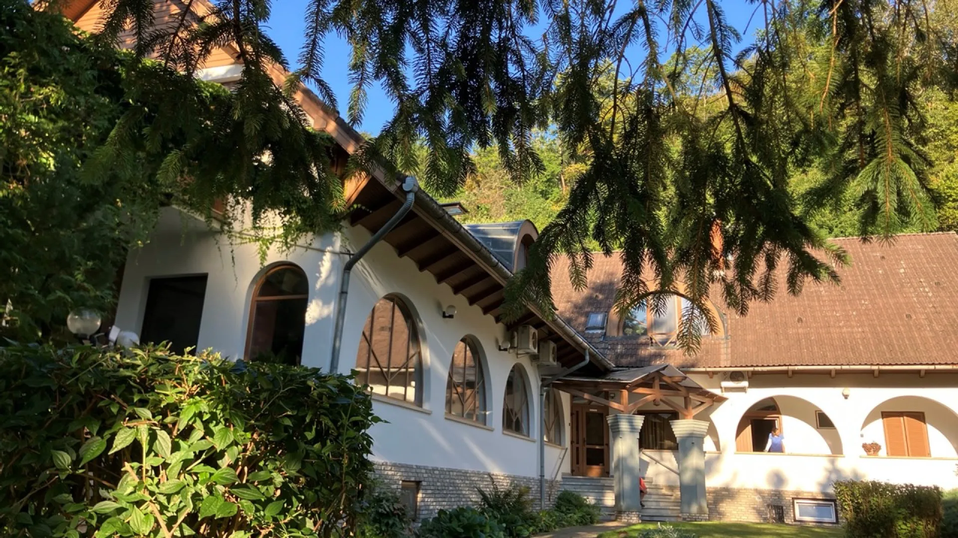 Mánfa; Szállás természeti környezetben