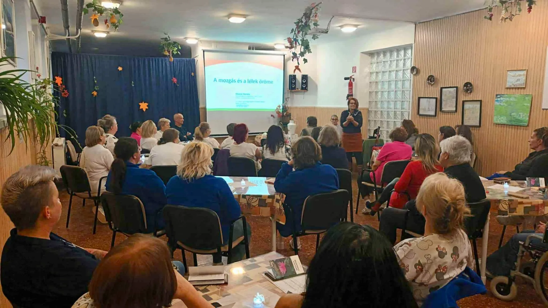 Pécel; Idősek Otthona; Előadás, workshop, tréning a Szociális munka ünnepén 